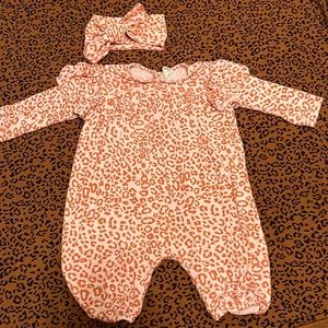 Kate Quinn 12-18 Bamboo Leopard Outfit & Bow Set